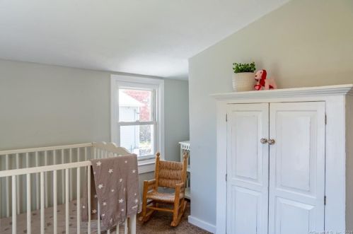 10 Beech St, Danbury CT  06810-5719 exterior