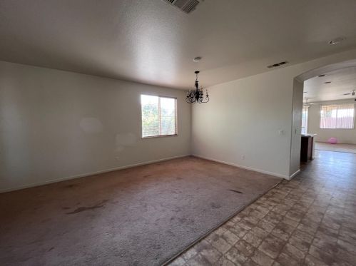 6675 Bruins Ct, Winton CA  95388-9671 exterior