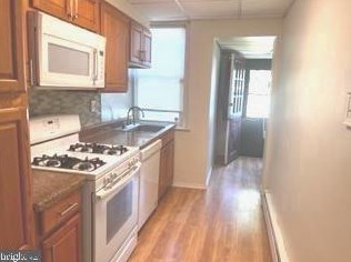 202 Paris Ave, Gloucester NJ  08030-2525 exterior