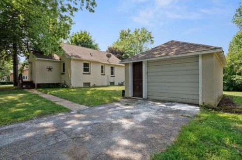 407 3rd St, New Johannesburg WI  54017-2012 exterior