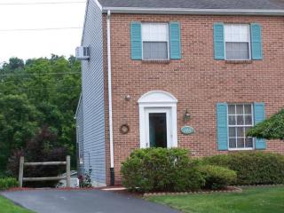 148 Stone House Ln, Kinderhook, PA 17512-9409