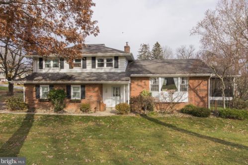 102 Brookside Rd, Newtown Square, PA 19073-3807