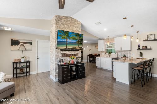 668 Forster Ave, Sebastian FL  32958-4828 exterior