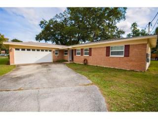 525 Larry Cir, Brandon, FL 33511-6038