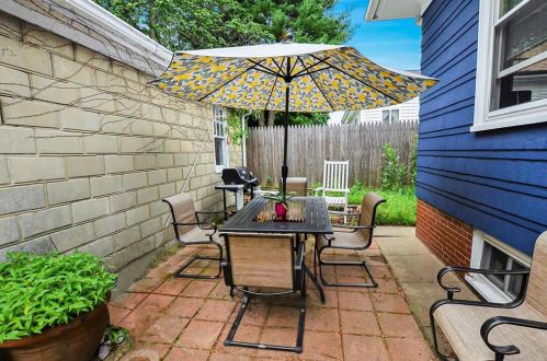 223 Home Ave, Providence, RI 02908-3311