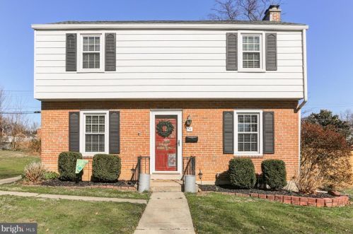 15 Creek Rd, Camp Hill, PA 17011-7412