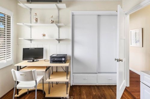 5436 Rosebay St, Long Beach CA  90808-3527 exterior