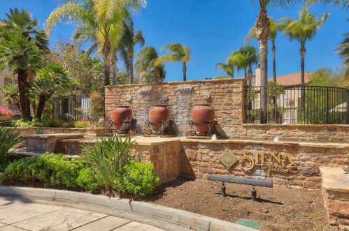 24119 Del Monte Dr, Santa Clarita CA  91355-3818 exterior