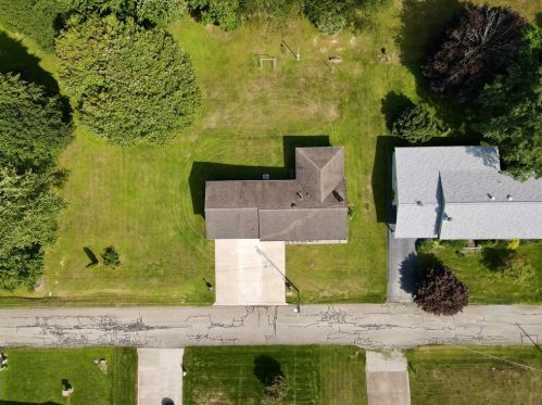 1521 Sycamore St, South Connellsville PA  15425-4954 exterior