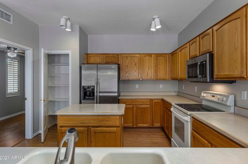 3862 Westchester Dr, Chandler AZ  85249-8950 exterior