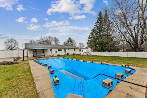 175 Helen Rd, Pataskala OH  43062-9313 exterior