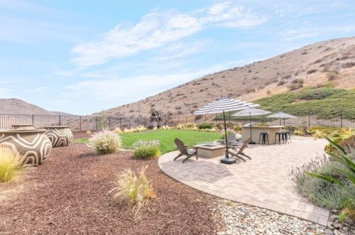 34200 Nandina Ct, Lake Elsinore CA  92532-2954 exterior