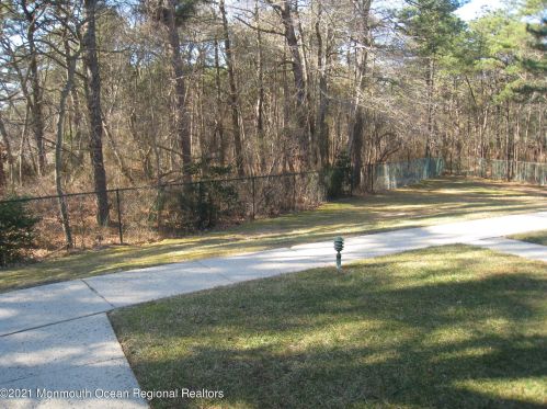 1248 Hamilton Ct, Lakewood, NJ 08701-7942