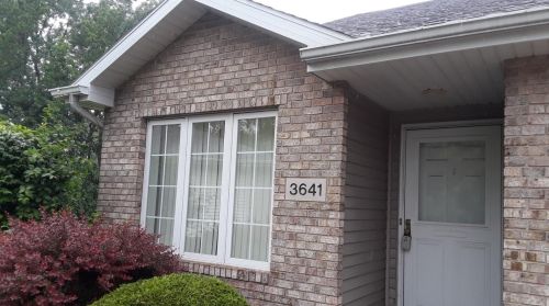 3641 Sandalwood Ct, Hammond, IN 46322-2074