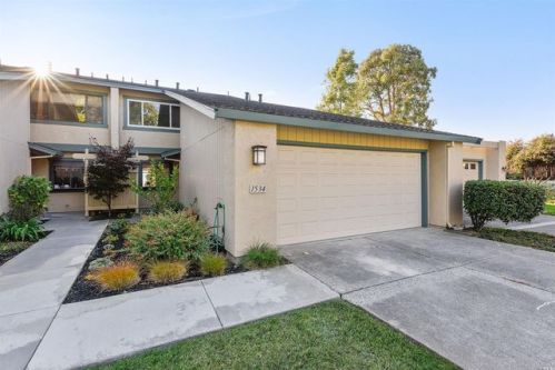 1534 London Cir, Benicia, CA 94510-1358