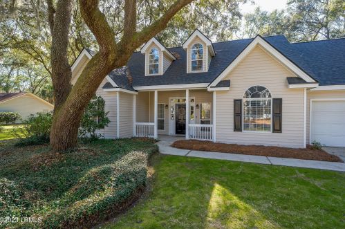 25 Christine Dr, Beaufort, SC 29907-2254