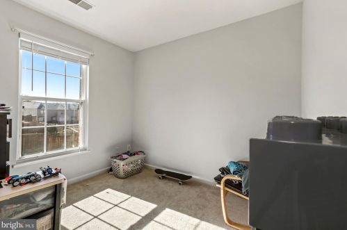 12810 Silvia Loop, Woodbridge VA  22192-5091 exterior