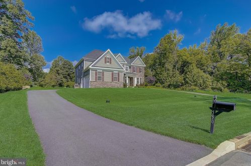 5670 Saucon Ridge Rd, Coopersburg, PA 18036-8707