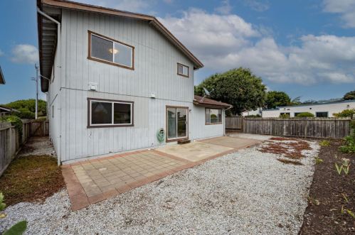 690 Spruce St, Princeton By The Sea, CA 94019-2155
