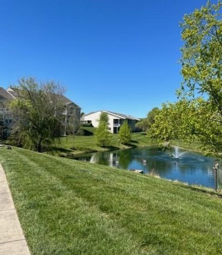 926 Waterpointe Ln, Covington KY  41018-3873 exterior