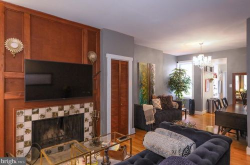 1013 Monroe St, Wilmington, DE 19801-1338