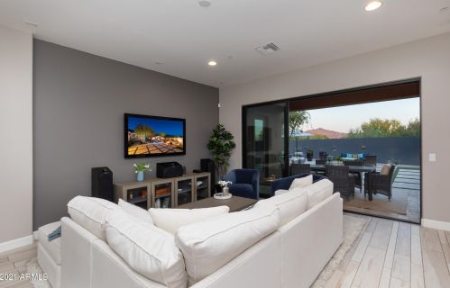 9815 Piedra Dr, Scottsdale AZ 85255-2647 exterior