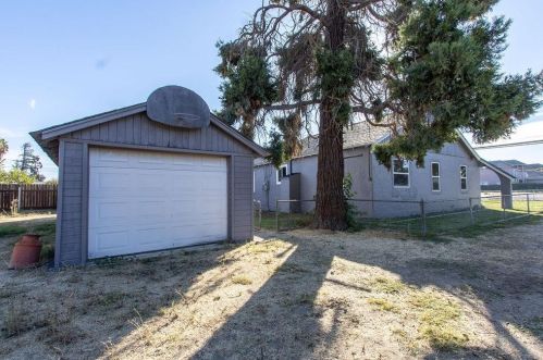 1745 Woodland Ave, Modesto CA  95358-1360 exterior