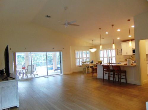 183 5th St, Bonita Springs, FL 34134-7367