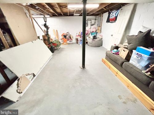 39 3rd St, Florence NJ  08518-2001 exterior