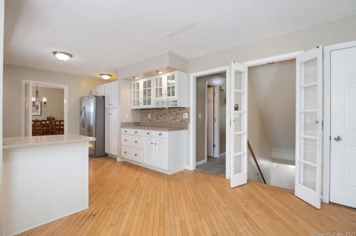 80 Settlers Ridge Rd, Milford CT  06460-3772 exterior