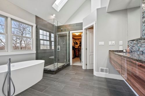 1555 Alaqua Dr, Sewickley PA  15143-9567 exterior