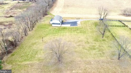 786 Best Rd, Harpers Ferry, WV 25425-4012