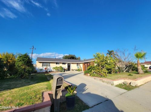 1657 Casarin Ave, Simi Valley, CA 93065-4514