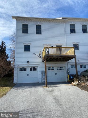 135 Church St, Woodstock VA  22664-1718 exterior