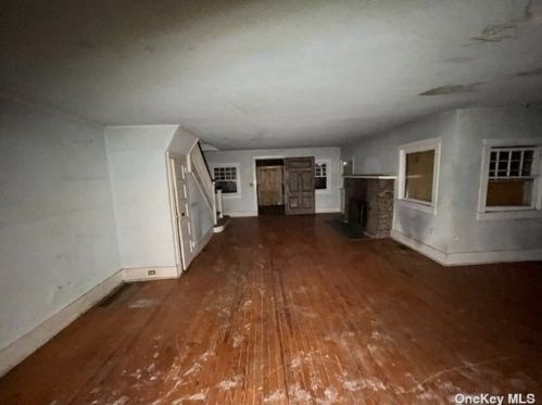 2705 Lighthouse Rd, Southold NY  11971-3107 exterior