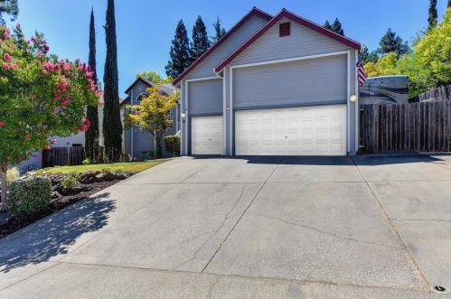 102 Seafarer Ct, Folsom CA  95630-2332 exterior