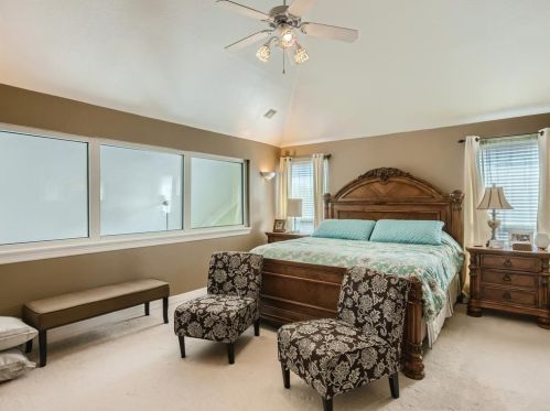 2851 Fairway Dr, Cedar Hill TX 75104-8288 exterior