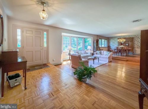 422 Bluebird Ln, Dresher, PA 19025-1921