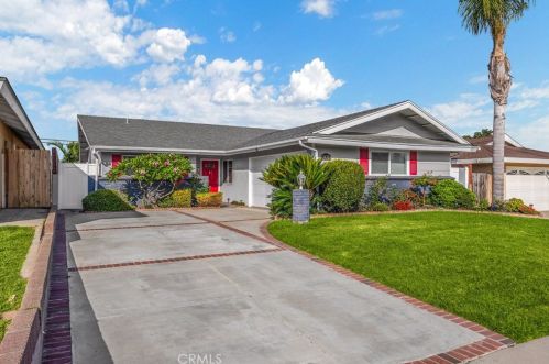 5435 Hackett Ave, Lakewood, CA 90713-1726