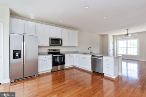 1010 Wicklow Dr, Fredericksburg VA  22401-2722 exterior