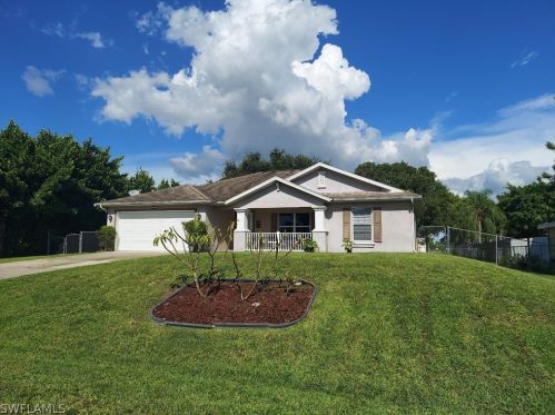 2613 2nd Ave, Cape Coral, FL 33914-4422