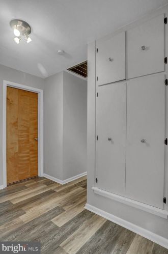 19 Columbia Dr, Camp Hill PA  17011-7636 exterior