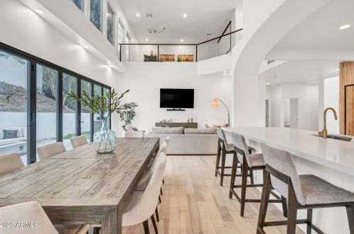 7627 22nd St, Phoenix AZ  85020-4706 exterior