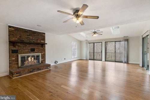 4471 Occoquan Overlook, Woodbridge VA  22192-6107 exterior