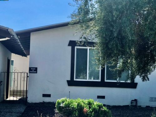 2344 Ramona St, Pinole, CA 94564-1430