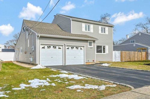 117 Ketridge St, Babylon, NY 11704-7911