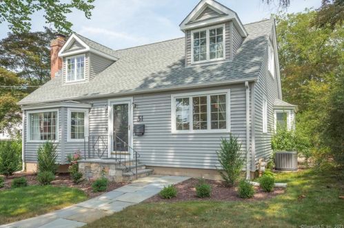 31 Manor Dr, Milford CT  06460-7710 exterior