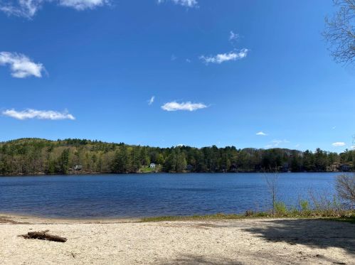 40 Emerald Dr, Hillsboro NH  03244-5021 exterior