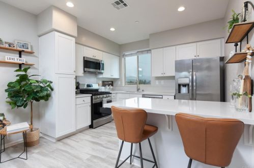 8850 Olive Ln, Santee, CA 92071-4138