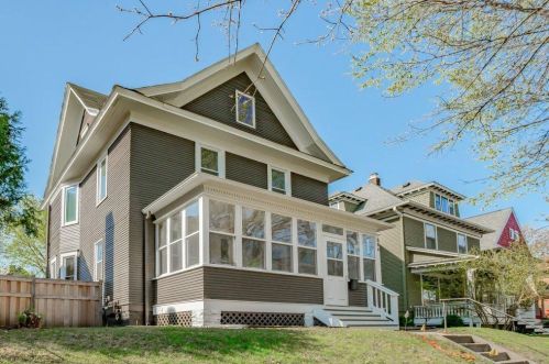 886 Hague Ave, Saint Paul, MN 55104-6516